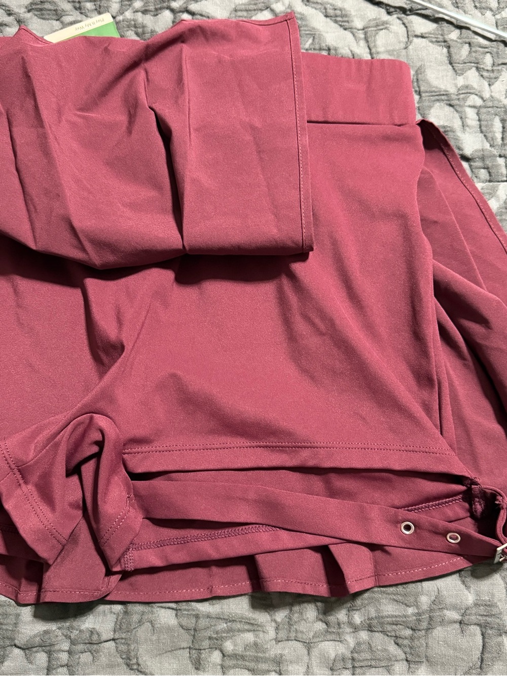 Halara medium High Waisted Pleated 2-in-1 Pocket Adjustable Buckle absorbing new - Picture 10 of 15
